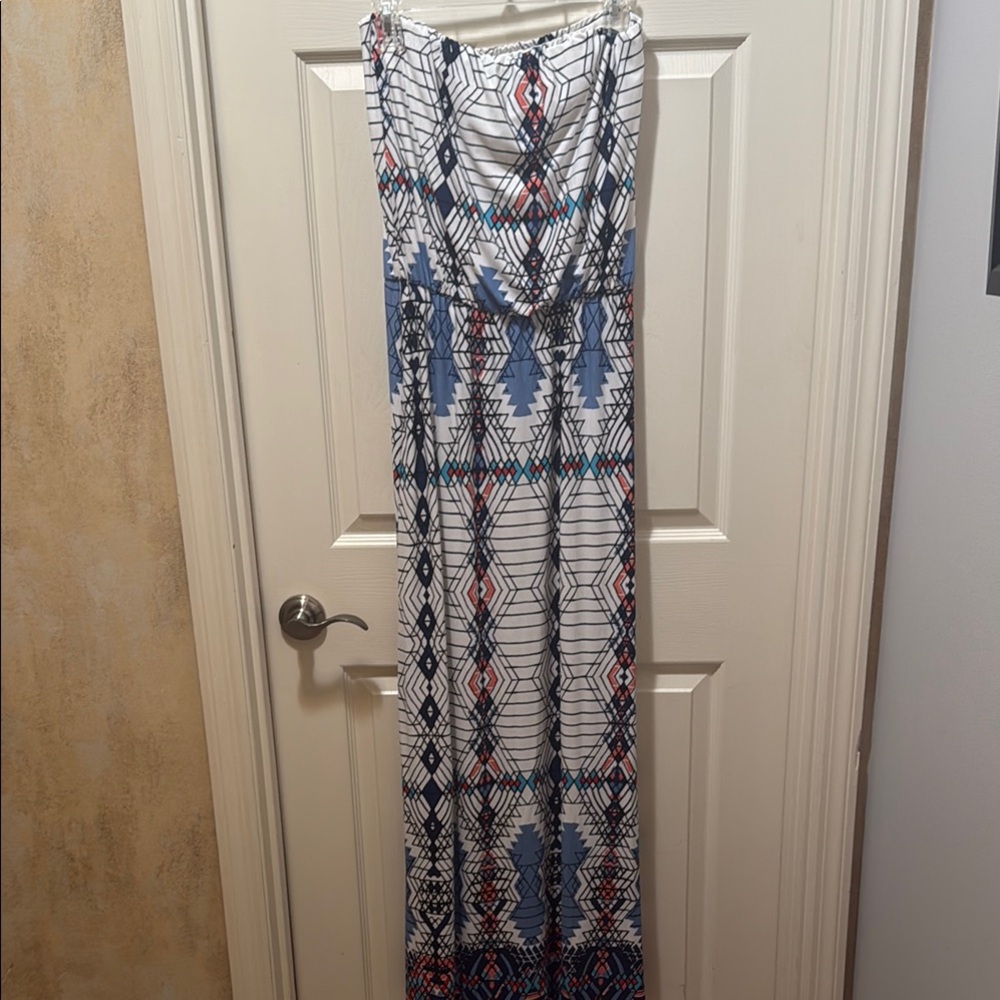 Style Rack White and Blue Geometric Maxi Dress